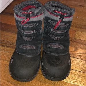 Boys north face snow boots